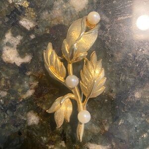Elegant Gold Tone Leaf Brooch with Faux Pearls